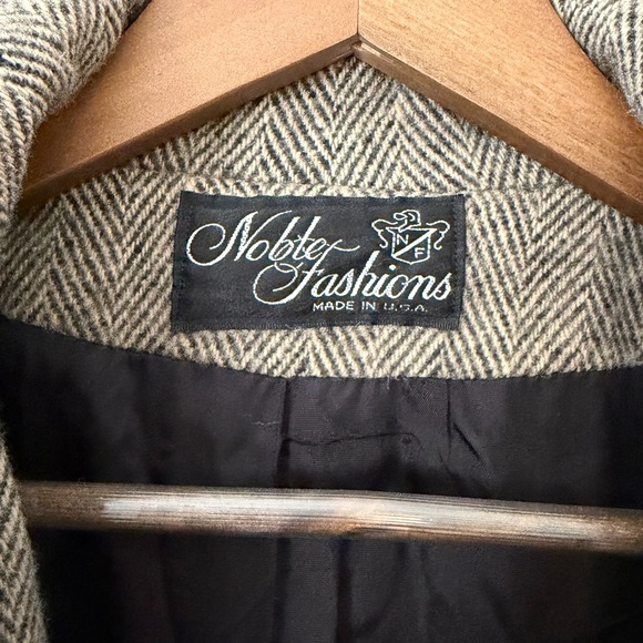 Noble Fashion Women's Beige Wool Coat Herringbone - Picture 5 of 6